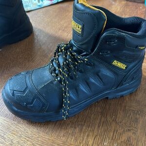 Dewalt Hadley Men’s Waterproof Steel Safety Toe Work Boots Size 10 1/2